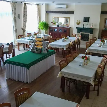 Bed & Breakfast Dom Rekolekcyjny Vincentinum Krzeszowice
